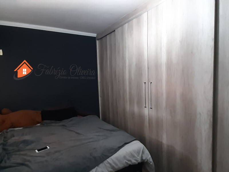 Casa Terrea com três dormitórios , três banheiros 