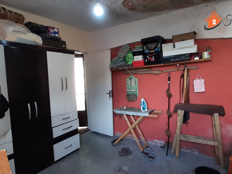 Casa com três dormitórios, duas Edicula