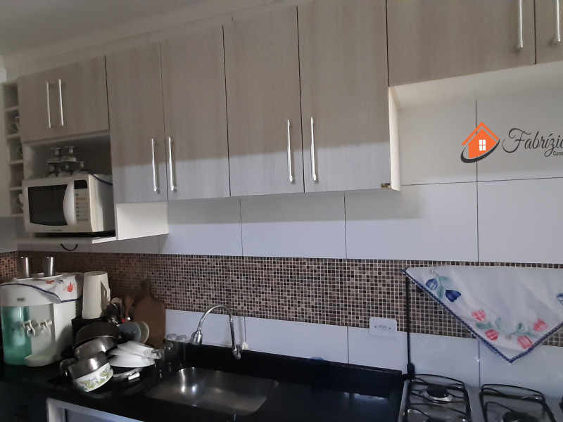   casa ( ALUGADA )  com dois dormitórios , dois banheiros