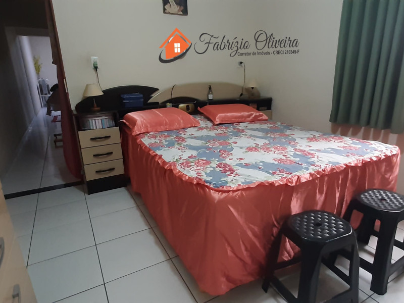   casa ( ALUGADA )  com dois dormitórios , dois banheiros