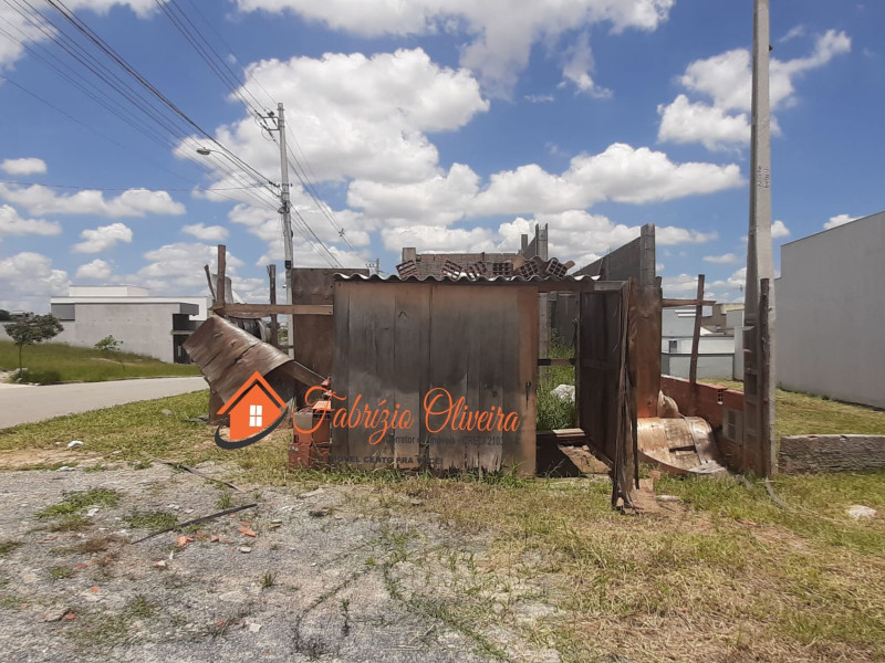 Terreno no Condomínio Residencial Horto Florestal Villagio( VENDIDO)